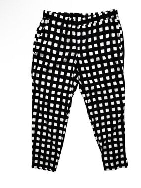 Chico’s checkered silky black and white checkered cropped pants